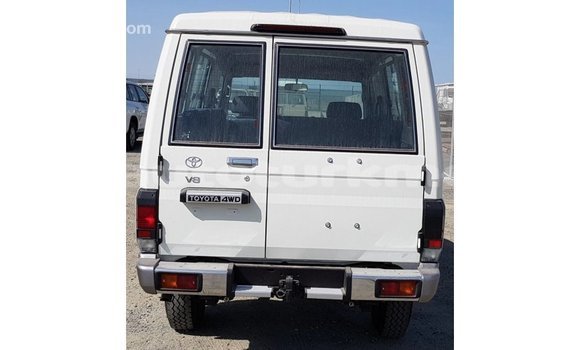 Buy Import Toyota Land Cruiser White Car in Import - Dubai in Ahal Buy Import Toyota Land Cruiser White Car in Import - Dubai in Ahal