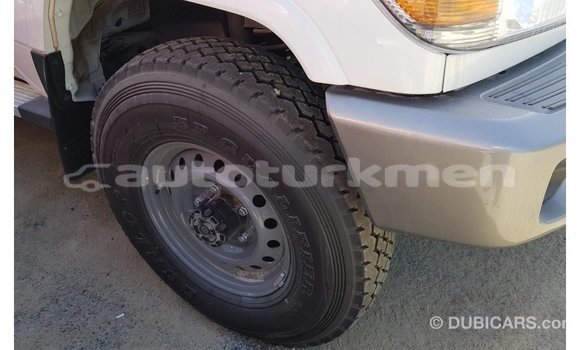 Buy Import Toyota Land Cruiser White Car in Import - Dubai in Ahal Buy Import Toyota Land Cruiser White Car in Import - Dubai in Ahal