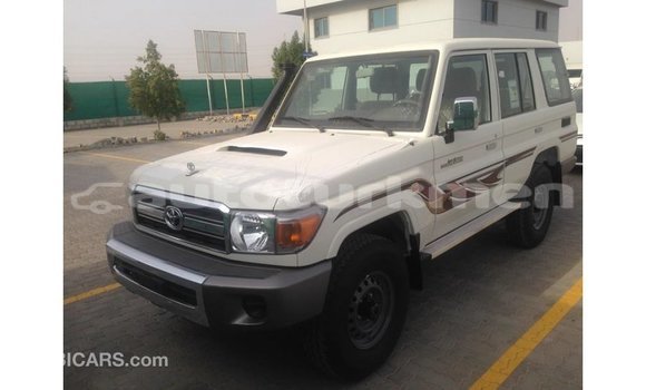 Buy Import Toyota Land Cruiser White Car in Import - Dubai in Ahal Buy Import Toyota Land Cruiser White Car in Import - Dubai in Ahal
