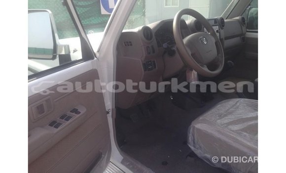 Buy Import Toyota Land Cruiser White Car in Import - Dubai in Ahal Buy Import Toyota Land Cruiser White Car in Import - Dubai in Ahal