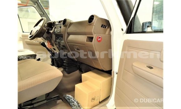 Buy Import Toyota Land Cruiser White Car in Import - Dubai in Ahal Buy Import Toyota Land Cruiser White Car in Import - Dubai in Ahal