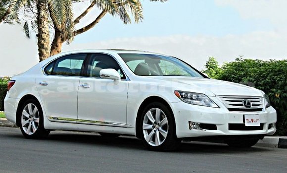 Buy Import Lexus LS White Car in Import - Dubai in Ahal