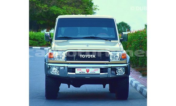 Buy Import Toyota Land Cruiser Beige Car in Import - Dubai in Ahal Buy Import Toyota Land Cruiser Beige Car in Import - Dubai in Ahal