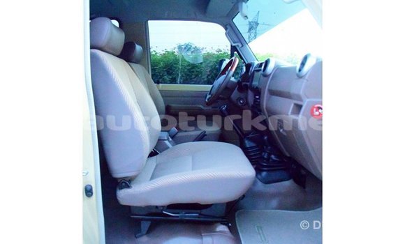 Buy Import Toyota Land Cruiser Beige Car in Import - Dubai in Ahal Buy Import Toyota Land Cruiser Beige Car in Import - Dubai in Ahal