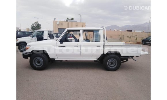 Buy Import Toyota Land Cruiser White Car in Import - Dubai in Ahal Buy Import Toyota Land Cruiser White Car in Import - Dubai in Ahal