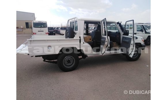 Buy Import Toyota Land Cruiser White Car in Import - Dubai in Ahal Buy Import Toyota Land Cruiser White Car in Import - Dubai in Ahal