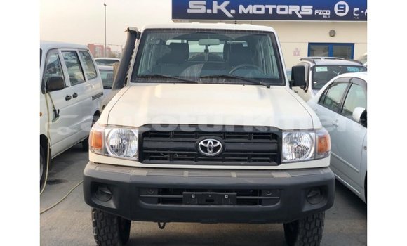 Buy Import Toyota Land Cruiser White Car in Import - Dubai in Ahal Buy Import Toyota Land Cruiser White Car in Import - Dubai in Ahal