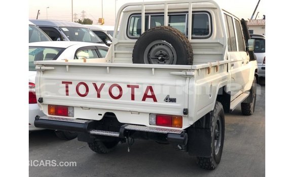 Buy Import Toyota Land Cruiser White Car in Import - Dubai in Ahal Buy Import Toyota Land Cruiser White Car in Import - Dubai in Ahal