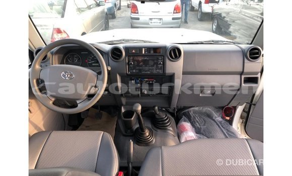 Buy Import Toyota Land Cruiser White Car in Import - Dubai in Ahal Buy Import Toyota Land Cruiser White Car in Import - Dubai in Ahal