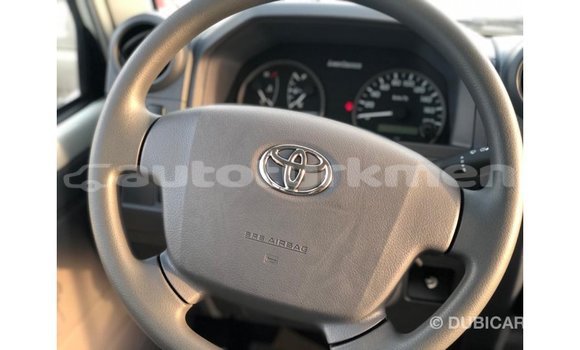 Buy Import Toyota Land Cruiser White Car in Import - Dubai in Ahal Buy Import Toyota Land Cruiser White Car in Import - Dubai in Ahal
