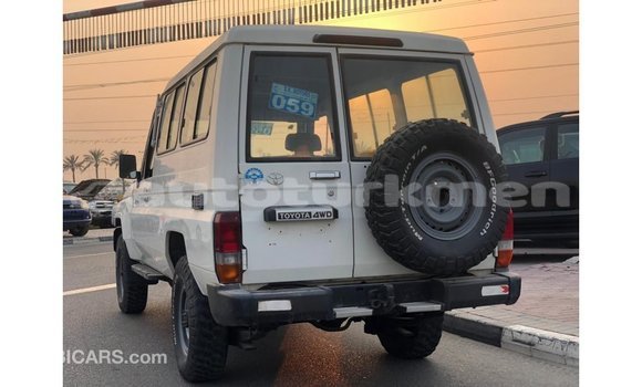 Buy Import Toyota Land Cruiser White Car in Import - Dubai in Ahal Buy Import Toyota Land Cruiser White Car in Import - Dubai in Ahal
