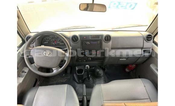Buy Import Toyota Land Cruiser White Car in Import - Dubai in Ahal Buy Import Toyota Land Cruiser White Car in Import - Dubai in Ahal