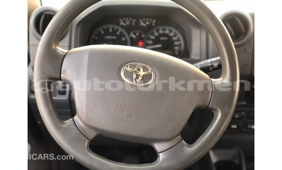 Buy Import Toyota Land Cruiser White Car in Import - Dubai in Ahal Buy Import Toyota Land Cruiser White Car in Import - Dubai in Ahal