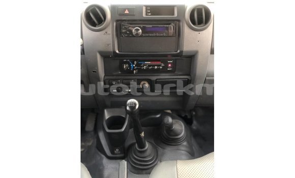 Buy Import Toyota Land Cruiser White Car in Import - Dubai in Ahal Buy Import Toyota Land Cruiser White Car in Import - Dubai in Ahal