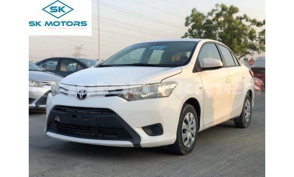 Buy Import Toyota Yaris White Car in Import - Dubai in Ahal