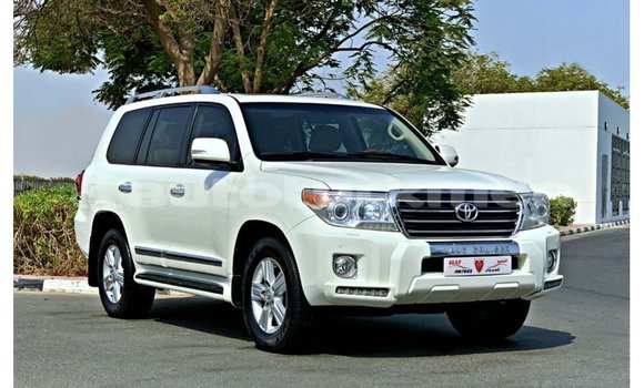 Buy Import Toyota Land Cruiser White Car in Import - Dubai in Ahal Buy Import Toyota Land Cruiser White Car in Import - Dubai in Ahal