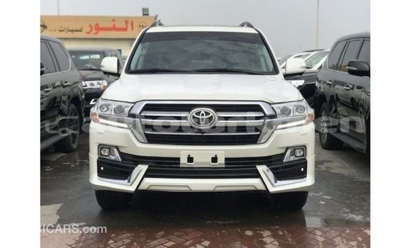 Buy Import Toyota Land Cruiser White Car in Import - Dubai in Ahal Buy Import Toyota Land Cruiser White Car in Import - Dubai in Ahal