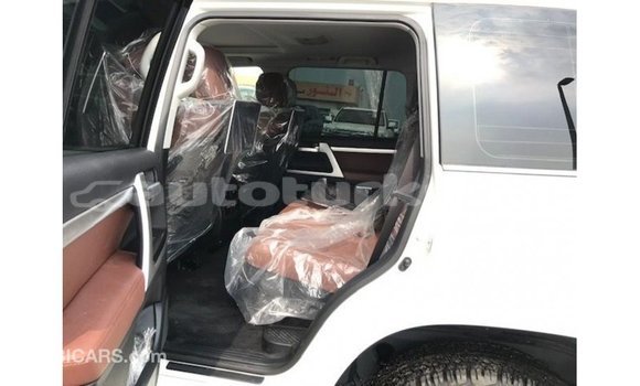 Buy Import Toyota Land Cruiser White Car in Import - Dubai in Ahal Buy Import Toyota Land Cruiser White Car in Import - Dubai in Ahal