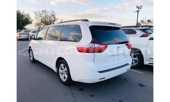 Buy Import Toyota Sienna White Car in Import - Dubai in Ahal Buy Import Toyota Sienna White Car in Import - Dubai in Ahal