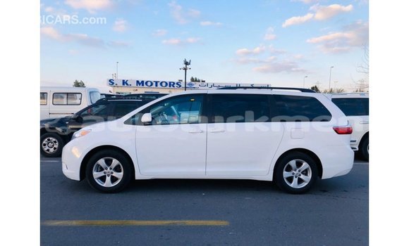 Buy Import Toyota Sienna White Car in Import - Dubai in Ahal Buy Import Toyota Sienna White Car in Import - Dubai in Ahal