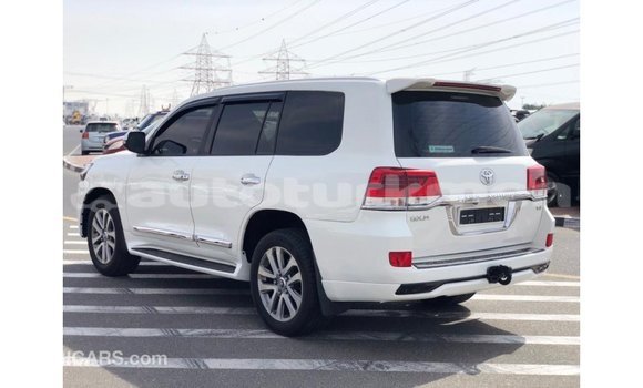 Buy Import Toyota Land Cruiser White Car in Import - Dubai in Ahal Buy Import Toyota Land Cruiser White Car in Import - Dubai in Ahal