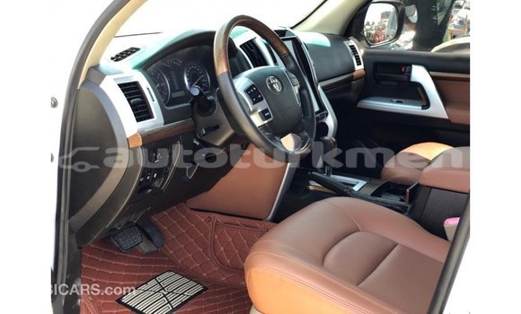Buy Import Toyota Land Cruiser White Car in Import - Dubai in Ahal Buy Import Toyota Land Cruiser White Car in Import - Dubai in Ahal