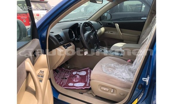 Buy Import Toyota Highlander Blue Car in Import - Dubai in Ahal Buy Import Toyota Highlander Blue Car in Import - Dubai in Ahal