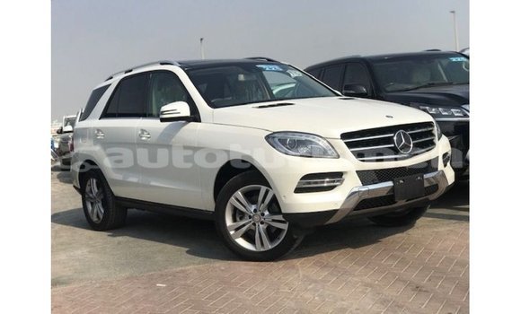 Buy Import Mercedes-Benz 190 White Car in Import - Dubai in Ahal
