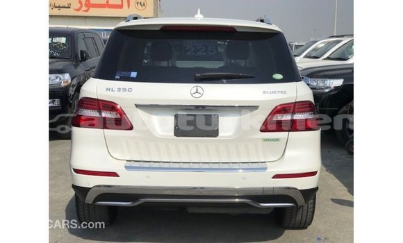 Buy Import Mercedes-Benz 190 White Car in Import - Dubai in Ahal Buy Import Mercedes-Benz 190 White Car in Import - Dubai in Ahal