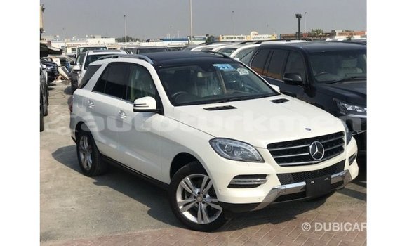 Buy Import Mercedes-Benz 190 White Car in Import - Dubai in Ahal Buy Import Mercedes-Benz 190 White Car in Import - Dubai in Ahal