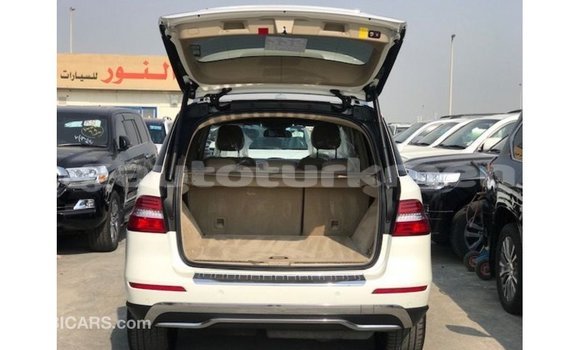 Buy Import Mercedes-Benz 190 White Car in Import - Dubai in Ahal Buy Import Mercedes-Benz 190 White Car in Import - Dubai in Ahal