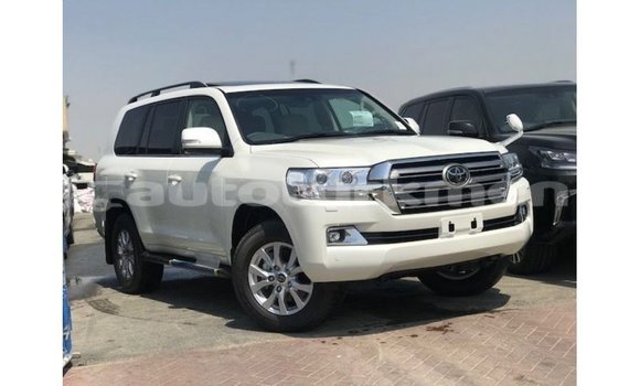 Buy Import Toyota Land Cruiser White Car in Import - Dubai in Ahal