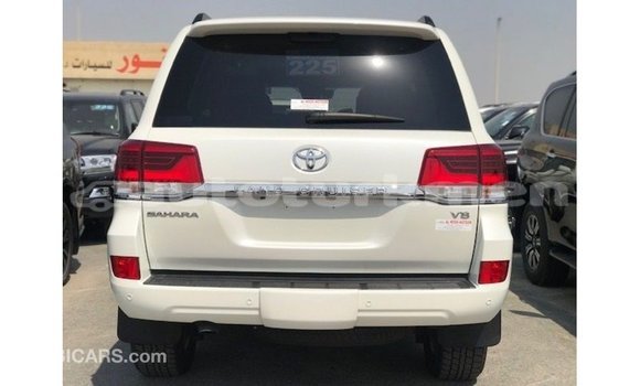 Buy Import Toyota Land Cruiser White Car in Import - Dubai in Ahal Buy Import Toyota Land Cruiser White Car in Import - Dubai in Ahal