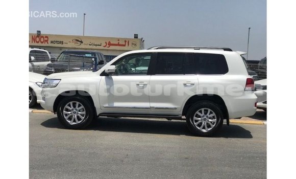 Buy Import Toyota Land Cruiser White Car in Import - Dubai in Ahal Buy Import Toyota Land Cruiser White Car in Import - Dubai in Ahal
