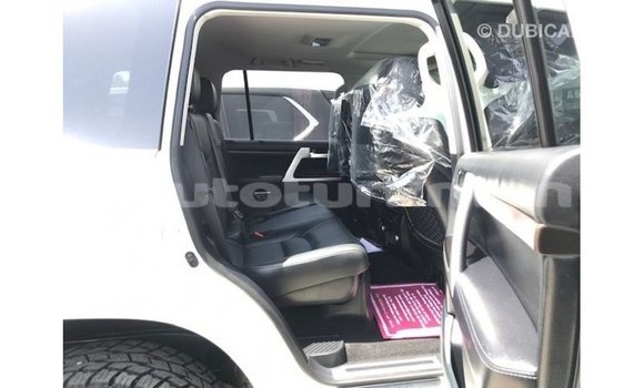 Buy Import Toyota Land Cruiser White Car in Import - Dubai in Ahal Buy Import Toyota Land Cruiser White Car in Import - Dubai in Ahal