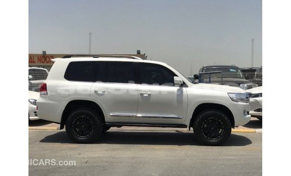 Buy Import Toyota Land Cruiser White Car in Import - Dubai in Ahal Buy Import Toyota Land Cruiser White Car in Import - Dubai in Ahal