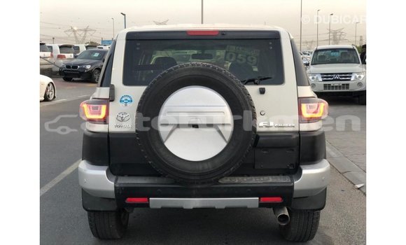 Buy Import Toyota FJ Cruiser White Car in Import - Dubai in Ahal Buy Import Toyota FJ Cruiser White Car in Import - Dubai in Ahal