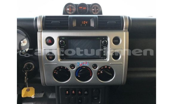 Buy Import Toyota FJ Cruiser White Car in Import - Dubai in Ahal Buy Import Toyota FJ Cruiser White Car in Import - Dubai in Ahal