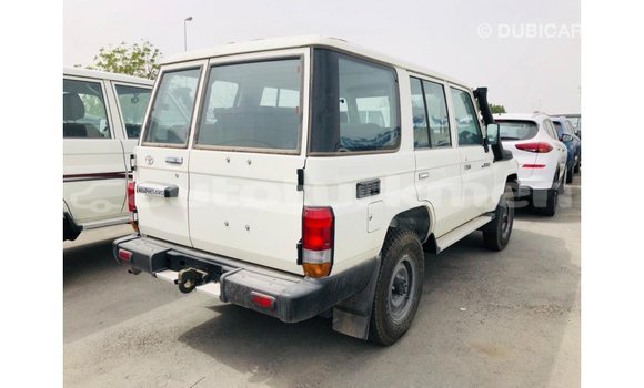 Buy Import Toyota Land Cruiser White Car in Import - Dubai in Ahal Buy Import Toyota Land Cruiser White Car in Import - Dubai in Ahal