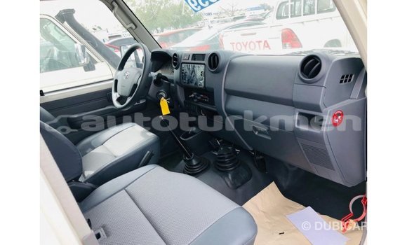 Buy Import Toyota Land Cruiser White Car in Import - Dubai in Ahal Buy Import Toyota Land Cruiser White Car in Import - Dubai in Ahal