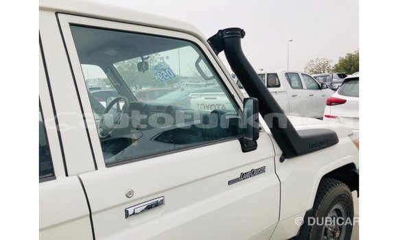 Buy Import Toyota Land Cruiser White Car in Import - Dubai in Ahal Buy Import Toyota Land Cruiser White Car in Import - Dubai in Ahal