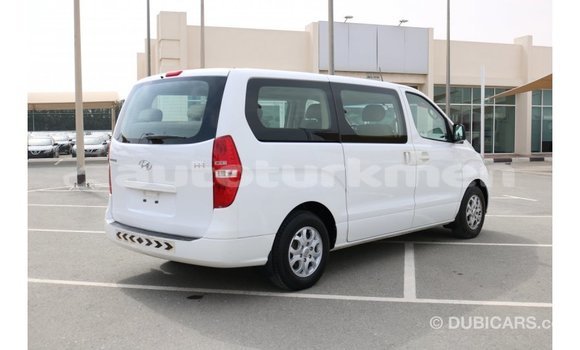 Buy Import Hyundai Chorus White Truck in Import - Dubai in Ahal