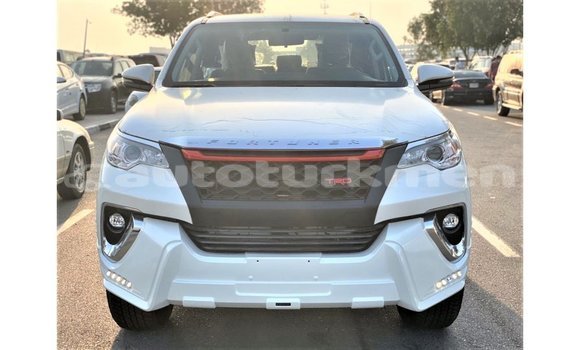 Buy Import Toyota Fortuner White Car in Import - Dubai in Ahal
