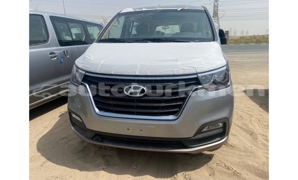 Buy Import Hyundai Chorus Other Truck in Import - Dubai in Ahal