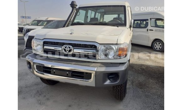 Buy Import Toyota Land Cruiser White Car in Import - Dubai in Ahal Buy Import Toyota Land Cruiser White Car in Import - Dubai in Ahal