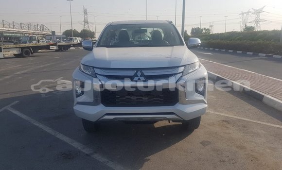 Buy Import Mitsubishi L200 White Car in Import - Dubai in Ahal