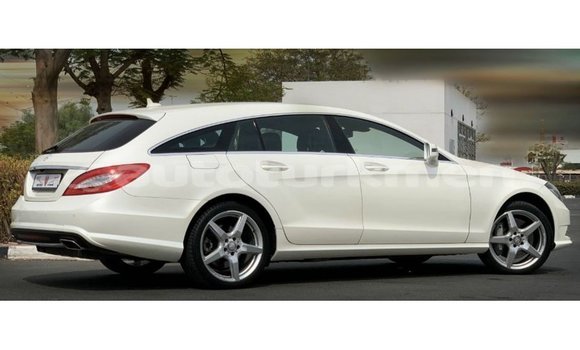 Buy Import Mercedes-Benz 190 White Car in Import - Dubai in Ahal Buy Import Mercedes-Benz 190 White Car in Import - Dubai in Ahal