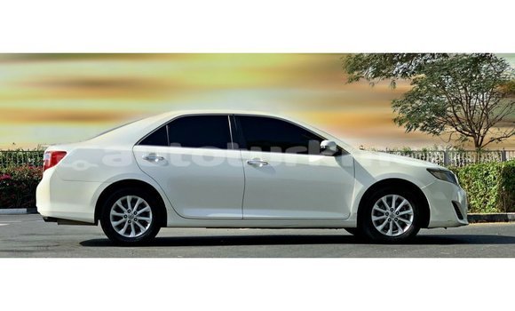Buy Import Toyota Camry White Car in Import - Dubai in Ahal Buy Import Toyota Camry White Car in Import - Dubai in Ahal