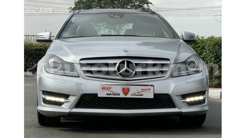 Big with watermark mercedes benz 190 ahal import dubai 3797