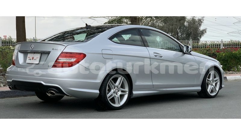 Big with watermark mercedes benz 190 ahal import dubai 3797